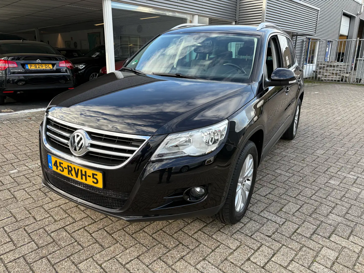 Volkswagen Tiguan 1.4 TSI 4Motion Zwart - 1