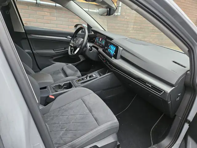 Volkswagen Golf view 25