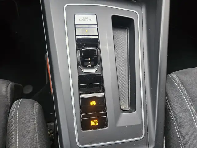 Volkswagen Golf view 13
