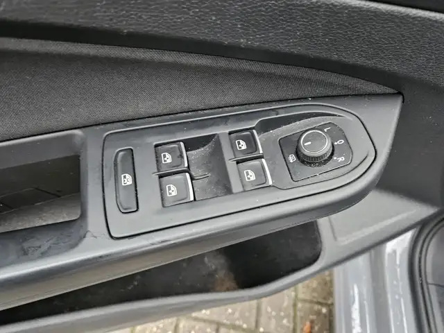 Volkswagen Golf view 7