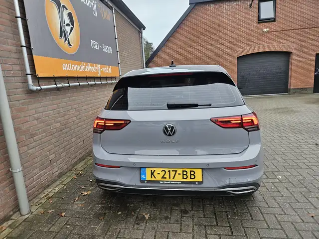 Volkswagen Golf view 22