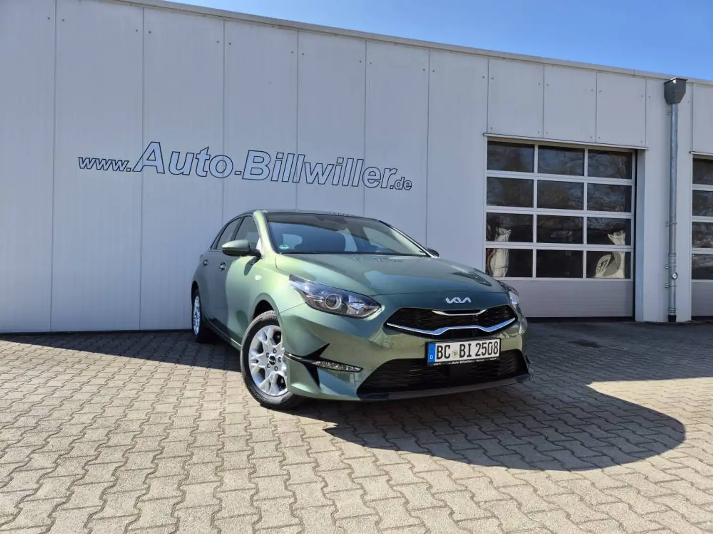 Kia Ceed / cee'd Ceed 5-Türer 1.5 T-GDI (140 PS) ISG DCT7 Vision Ko Grün - 2