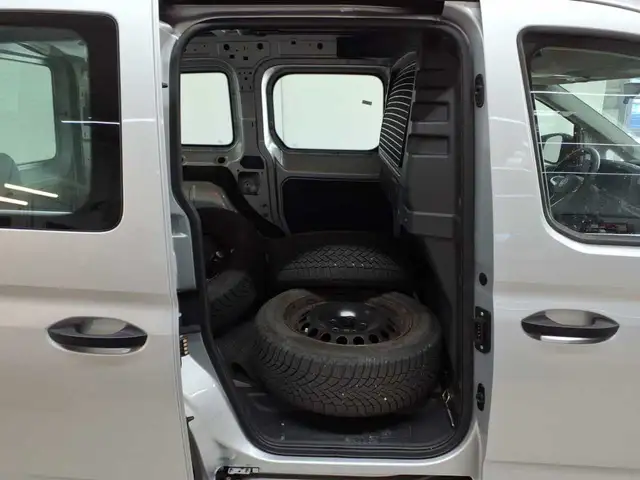 Volkswagen Caddy view 8