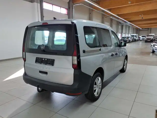 Volkswagen Caddy view 4
