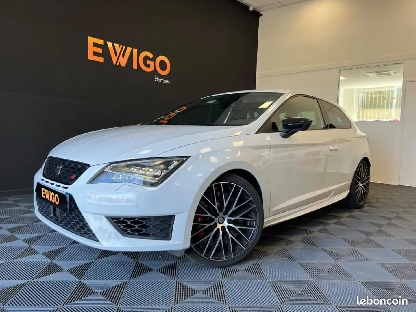 SEAT Leon 2.0 TSI 280ch CUPRA Pack Compétition Ethanol Siège Blanc - 1