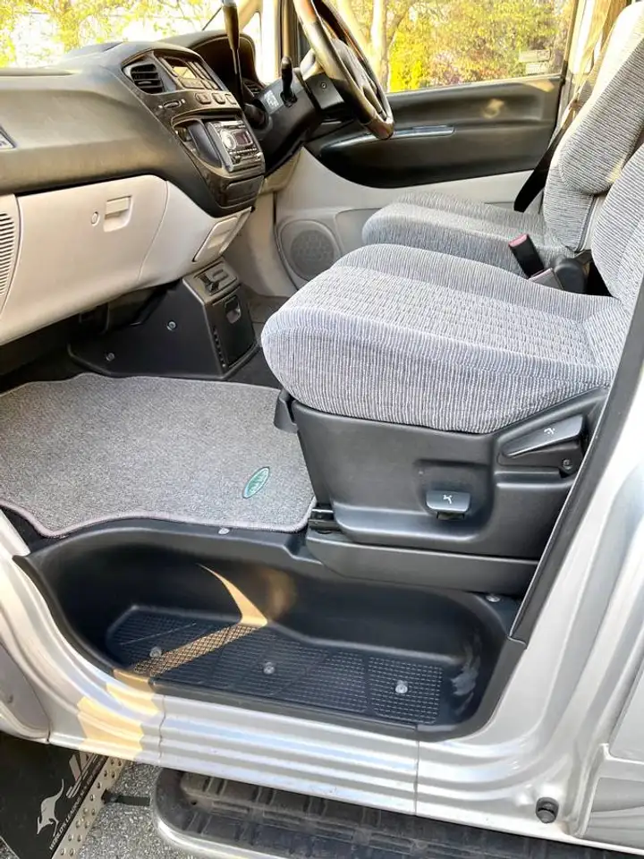 Mitsubishi Delica снимка Mitsubishi Delica