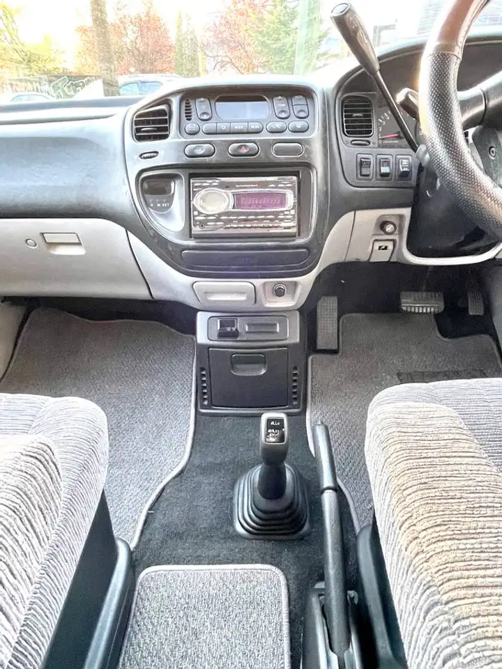 Mitsubishi Delica снимка Mitsubishi Delica