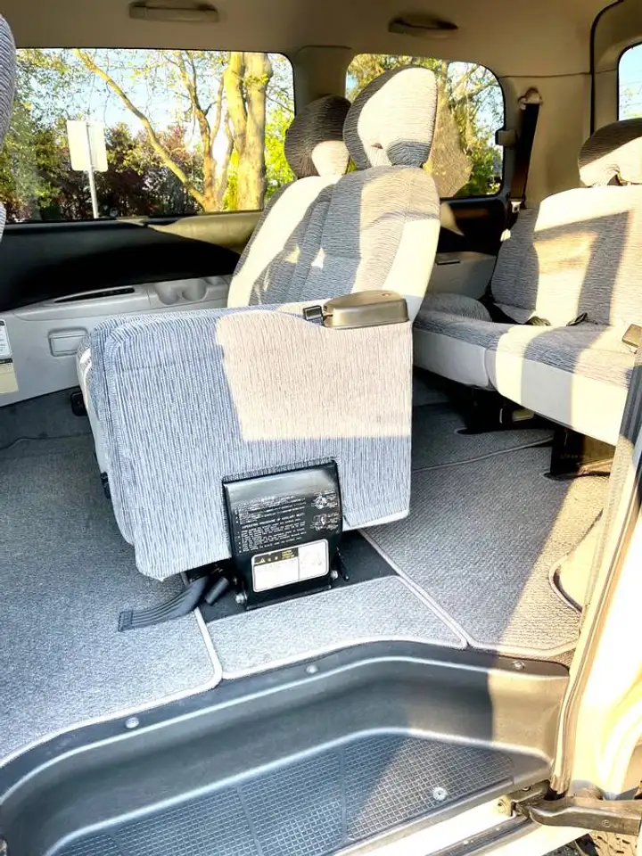 Mitsubishi Delica снимка Mitsubishi Delica