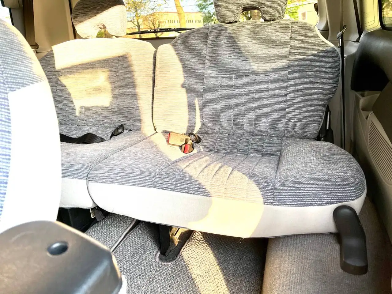 Mitsubishi Delica снимка Mitsubishi Delica