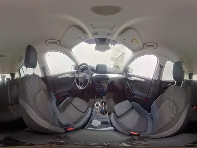 Ford Focus view 12