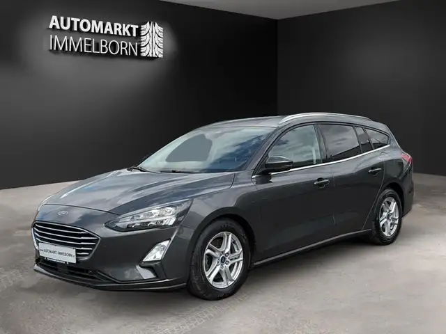 Ford Focus view 4