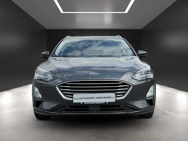 Ford Focus view 9