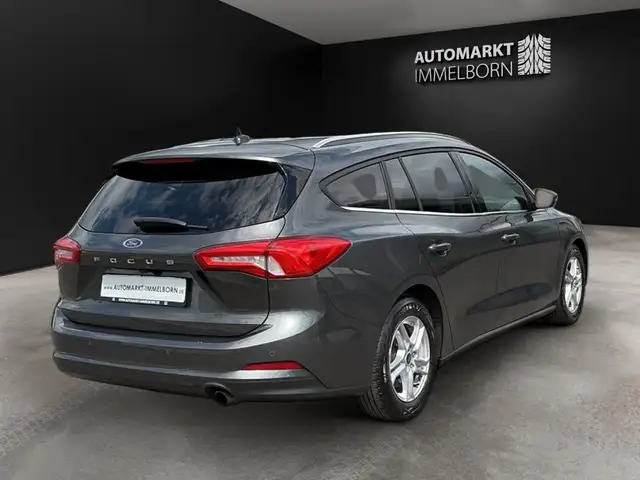 Ford Focus view 7