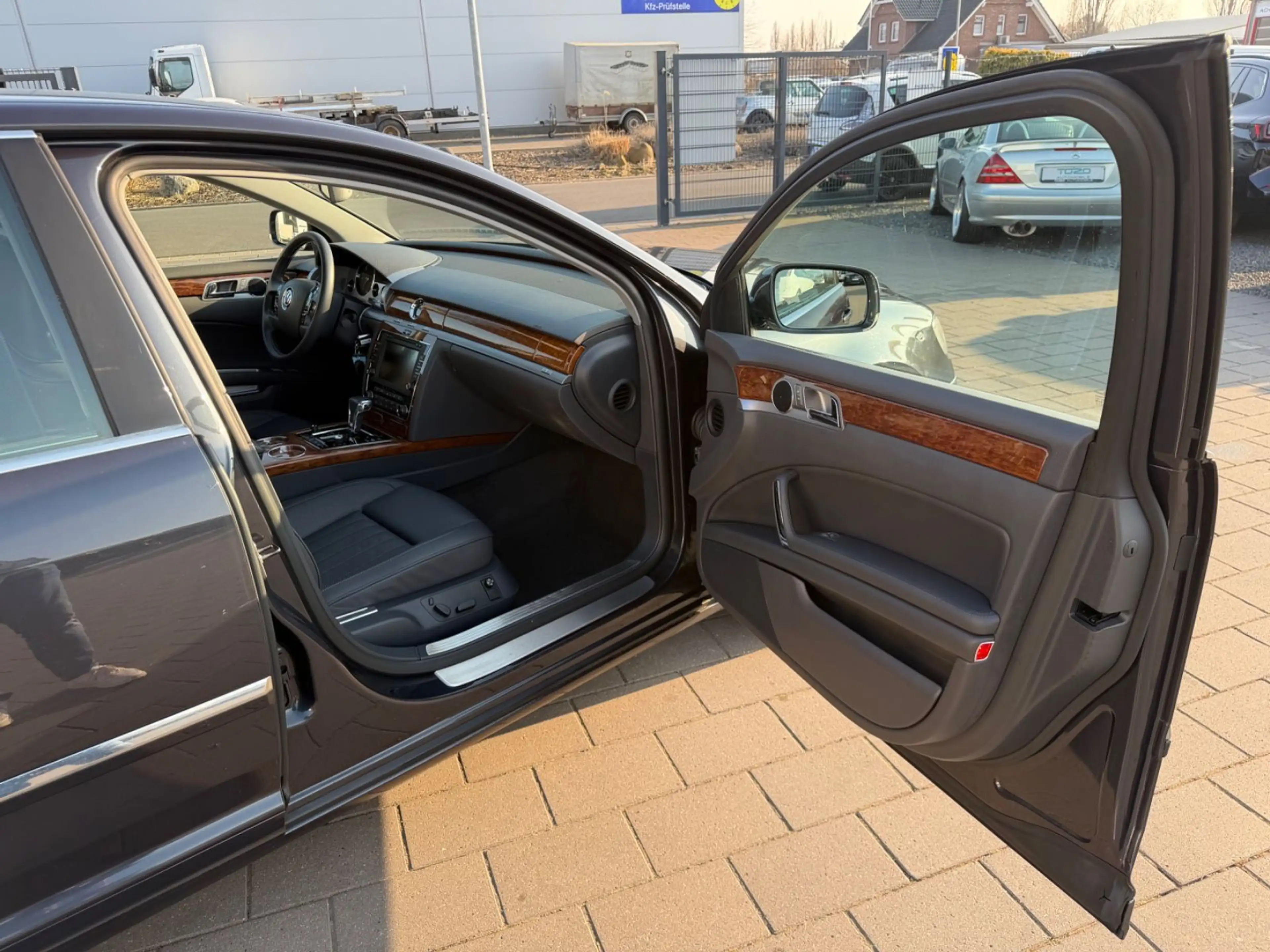 Volkswagen Phaeton V6 TDI 4Motion*KAMERA*NAVI*LEDER*2.HAND* — photo 11