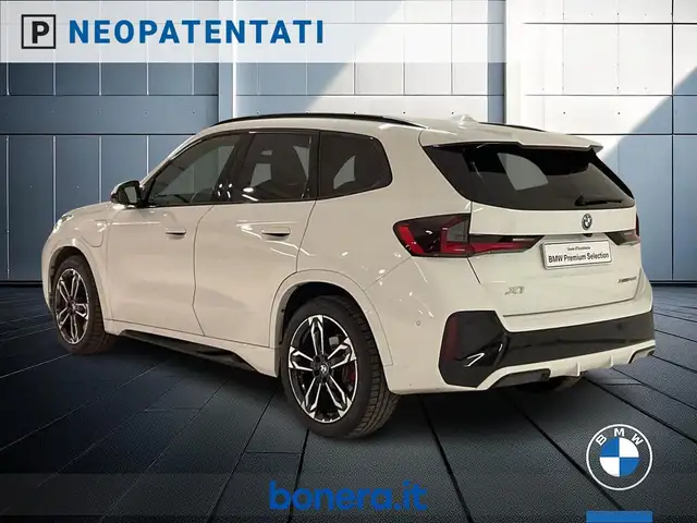 BMW X1 view 8