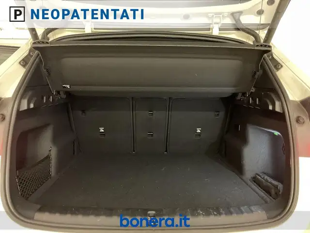 BMW X1 view 13