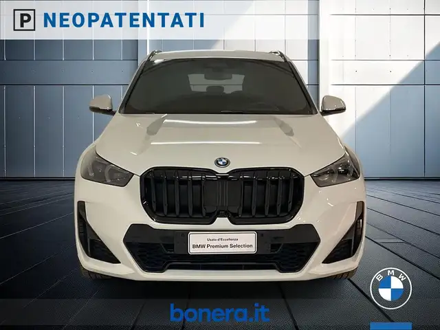 BMW X1 view 3