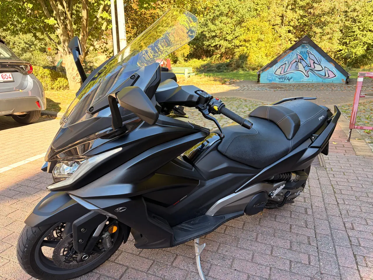 Kymco AK 550