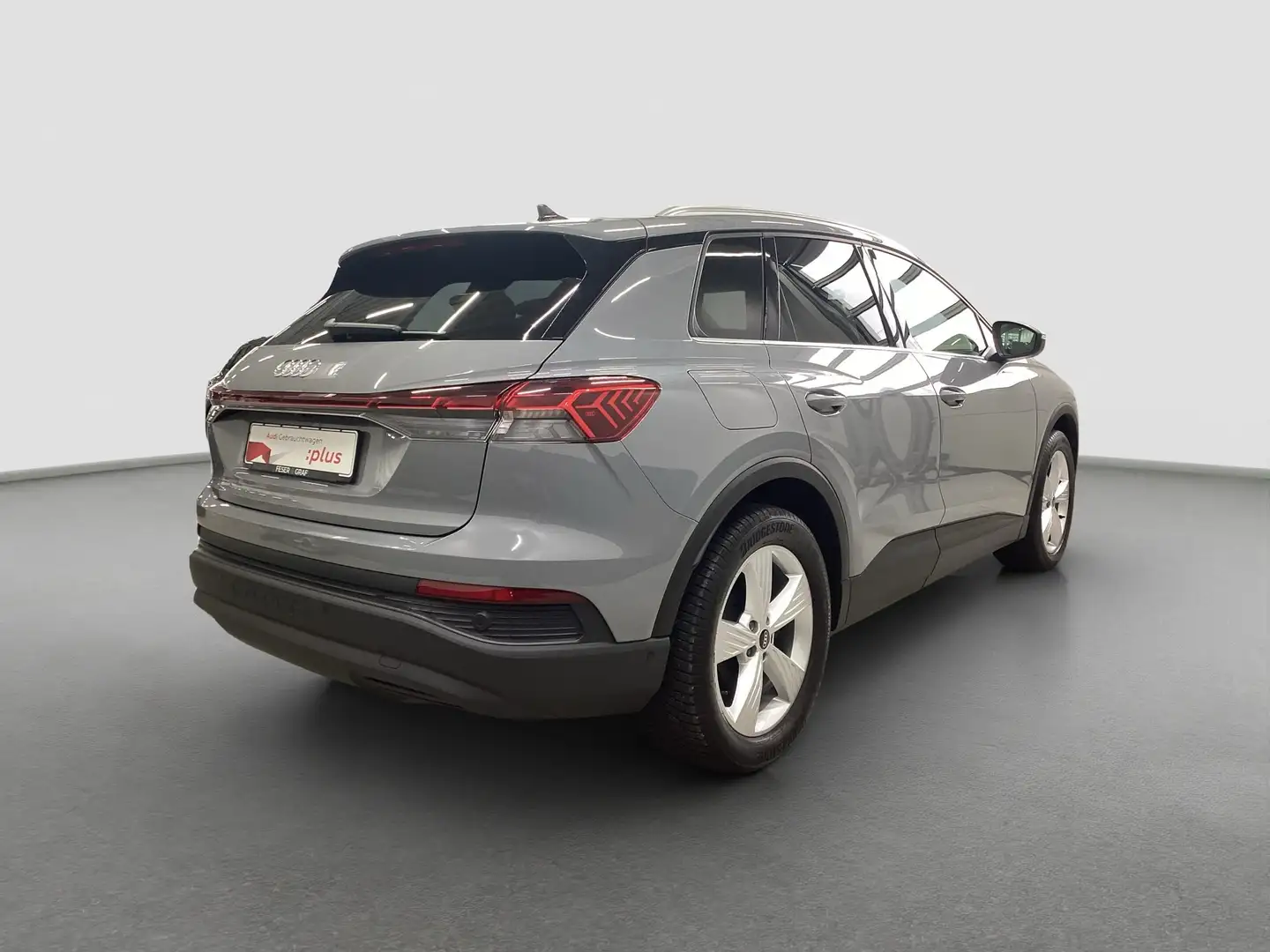 Audi Q4 e-tron 40 AHK HUD Keyless ACC RFK Navi Grau - 2