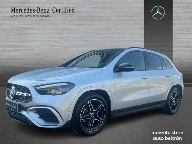 Mercedes-Benz GLA 200