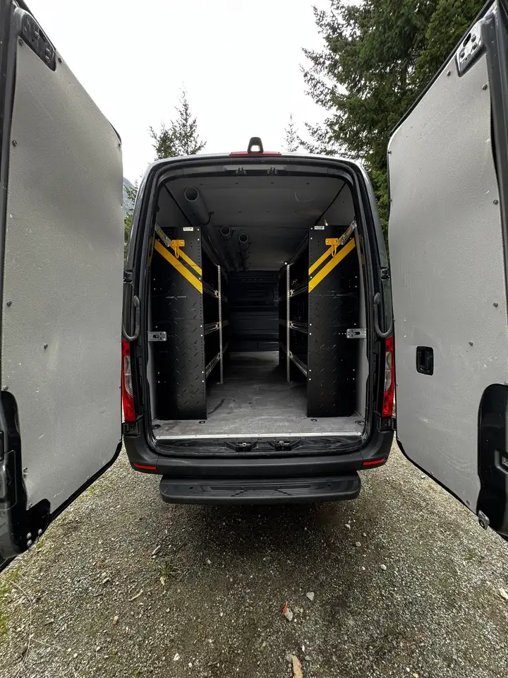 Mercedes-Benz Sprinter снимка Mercedes-Benz Sprinter
