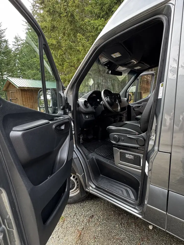 Mercedes-Benz Sprinter снимка Mercedes-Benz Sprinter