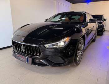 Ghibli 2.0 mhev Gransport 330cv auto