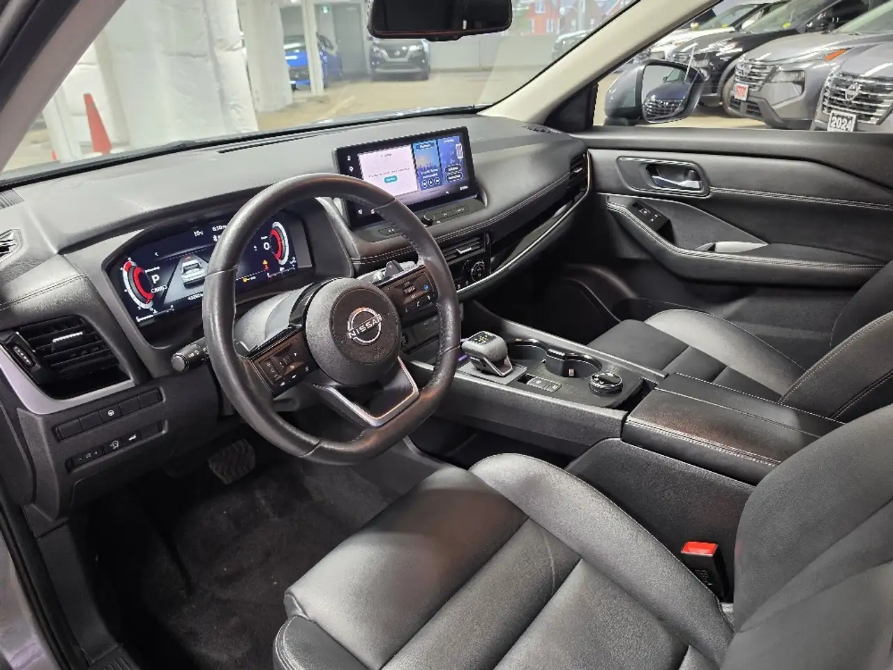 Nissan Rogue снимка Nissan Rogue