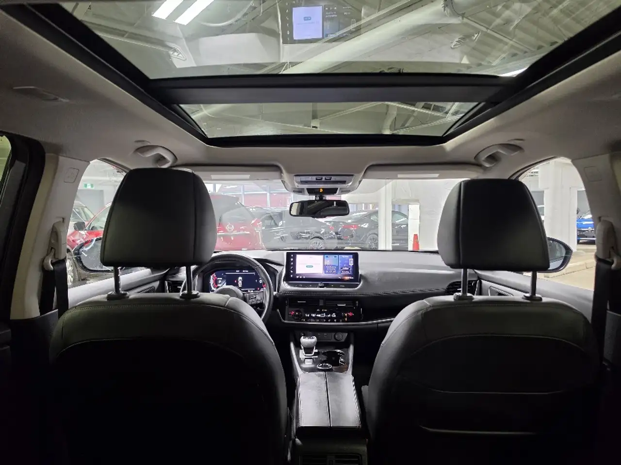 Nissan Rogue снимка Nissan Rogue