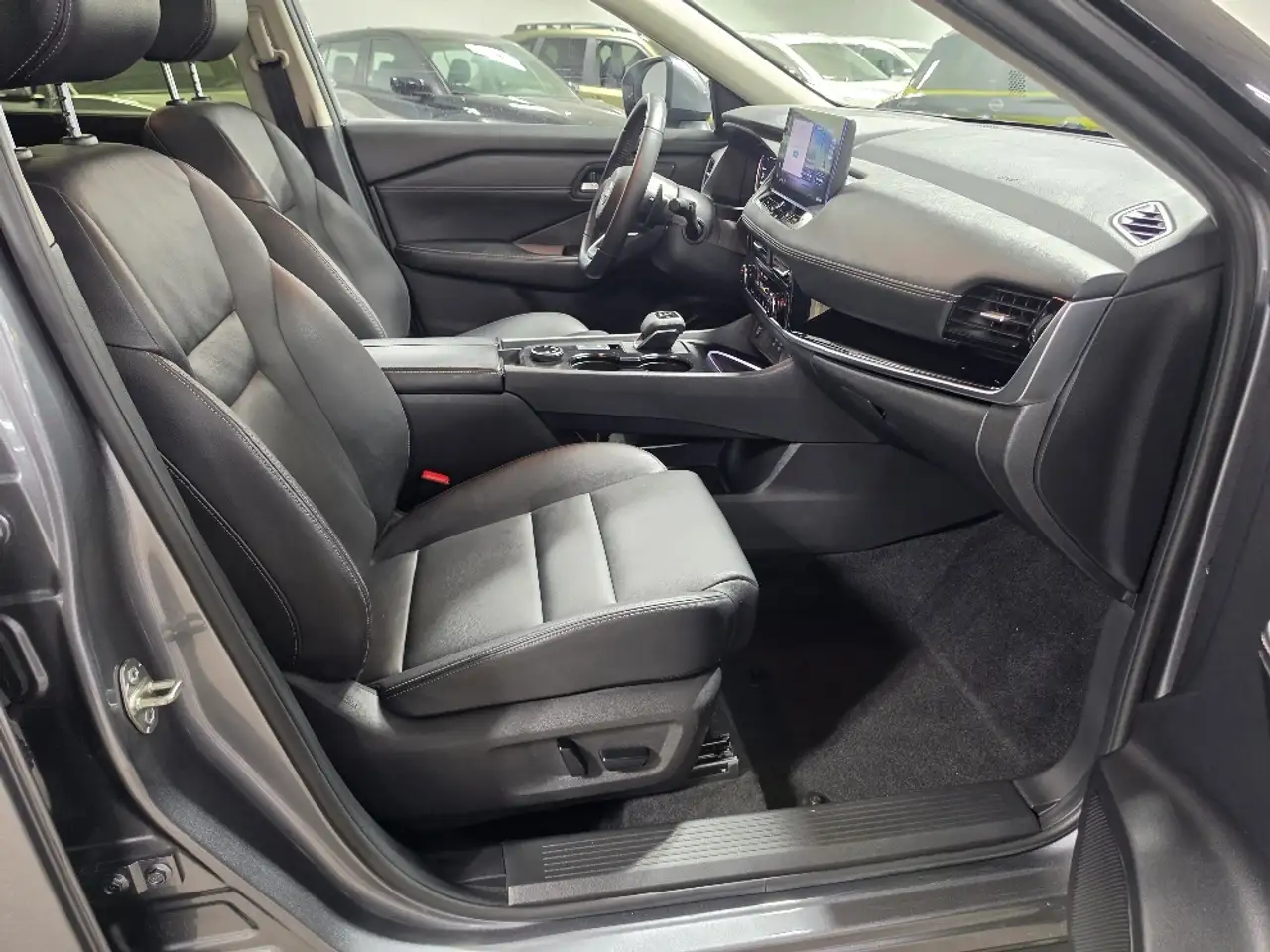 Nissan Rogue снимка Nissan Rogue