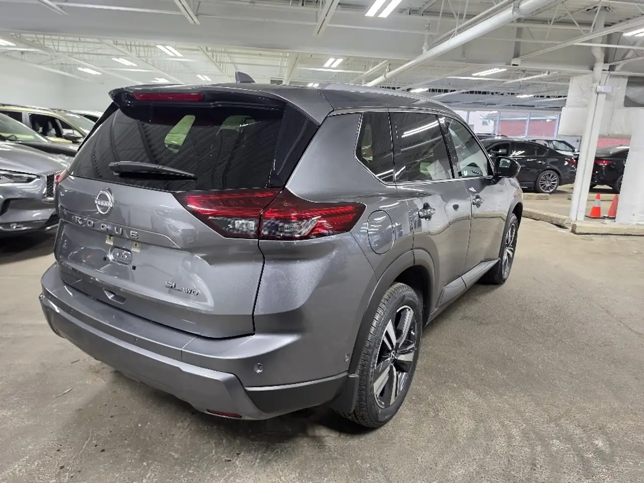 Nissan Rogue снимка Nissan Rogue
