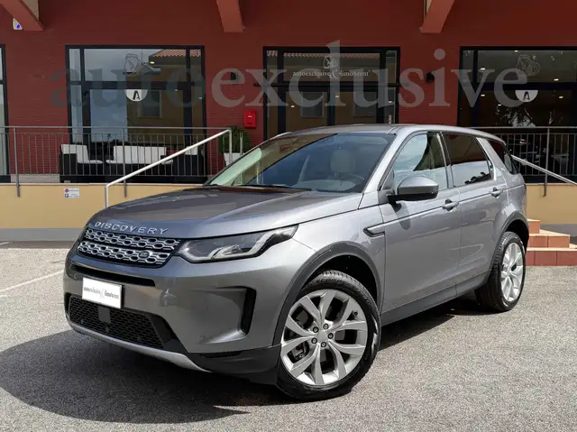 Land Rover Discovery Sport main image