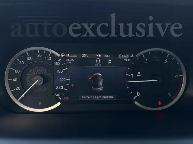 Land Rover Discovery Sport view 9