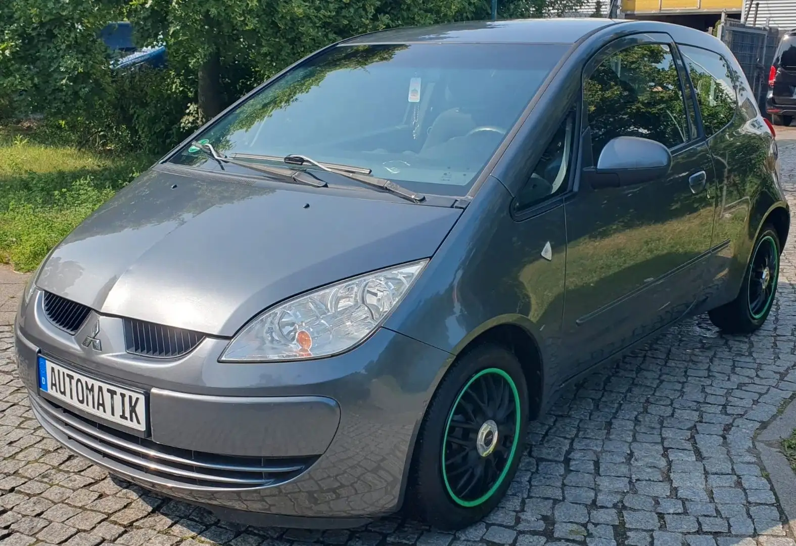Mitsubishi Colt CZ3 Lim.  1.3 Invite Tüv 01,2026 Automatik Gris - 2