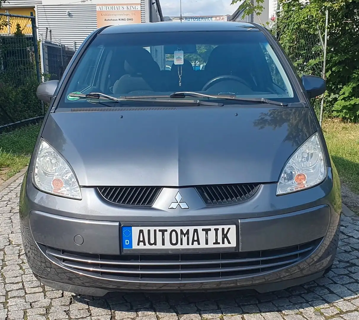 Mitsubishi Colt CZ3 Lim. 1.3 Invite Tüv 01,2026 Automatik Gris - 1