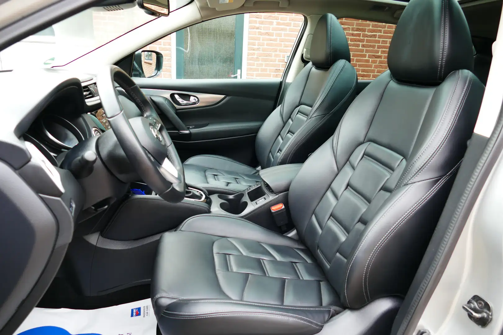 Nissan Qashqai 1.3 160pk DIG-T Tekna + Panodak, 360 Camera, Leer, Grijs - 2
