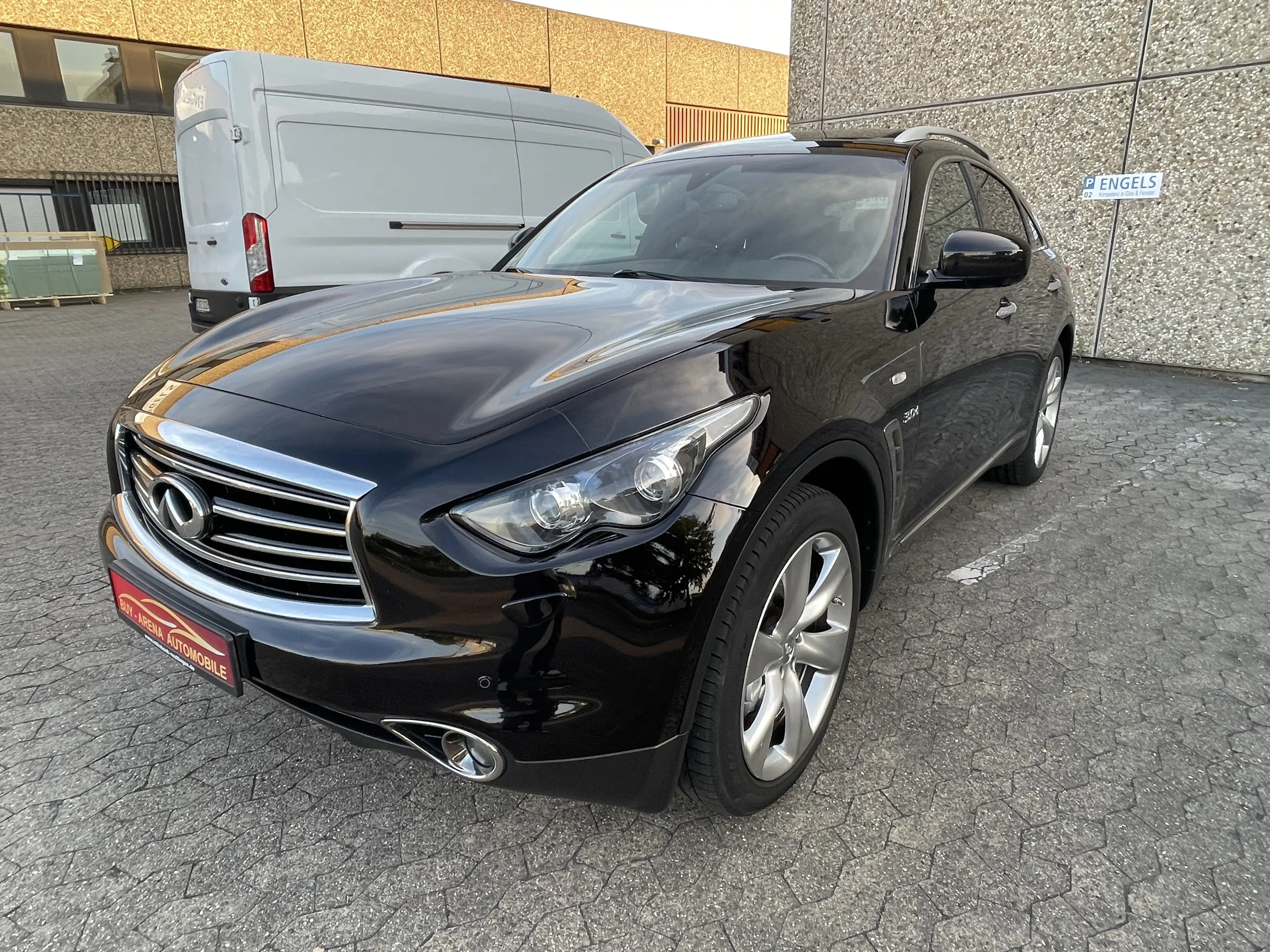 Infiniti QX70 S 3.0 D GT AWD SUV 2.H Voll S-Heft Top Gepflegt — photo 4