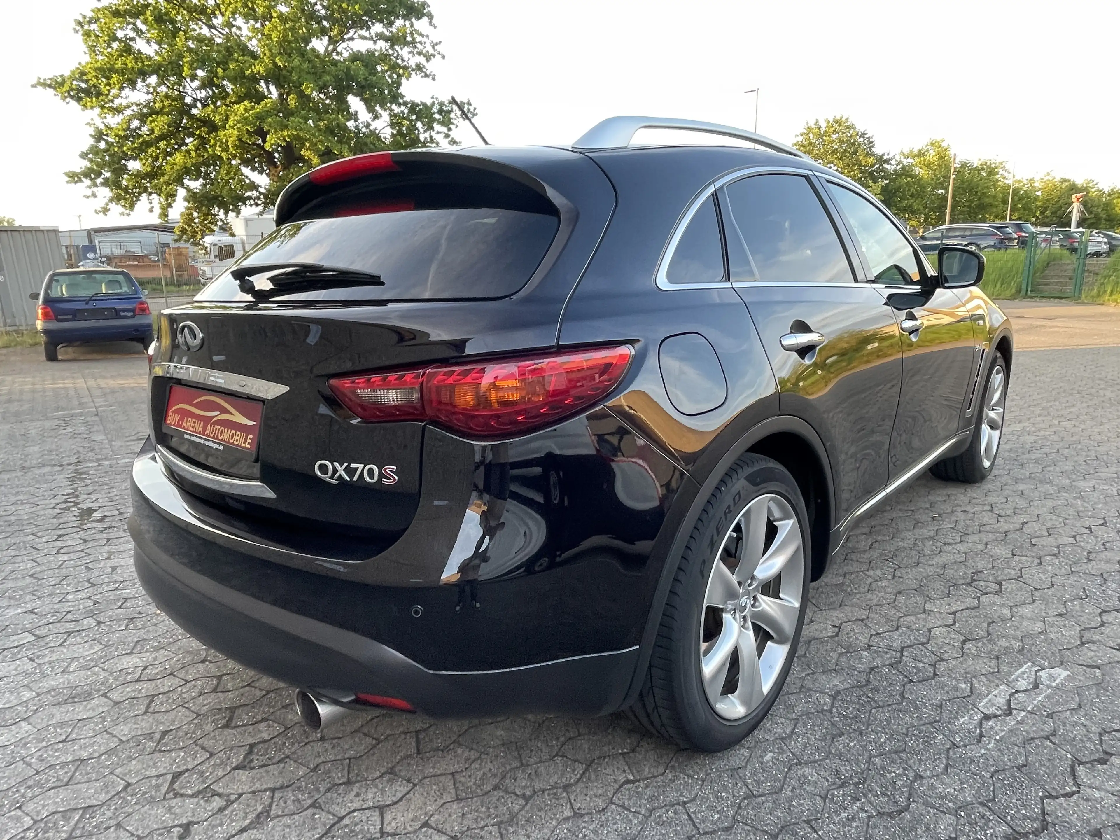 Infiniti QX70 S 3.0 D GT AWD SUV 2.H Voll S-Heft Top Gepflegt — photo 19
