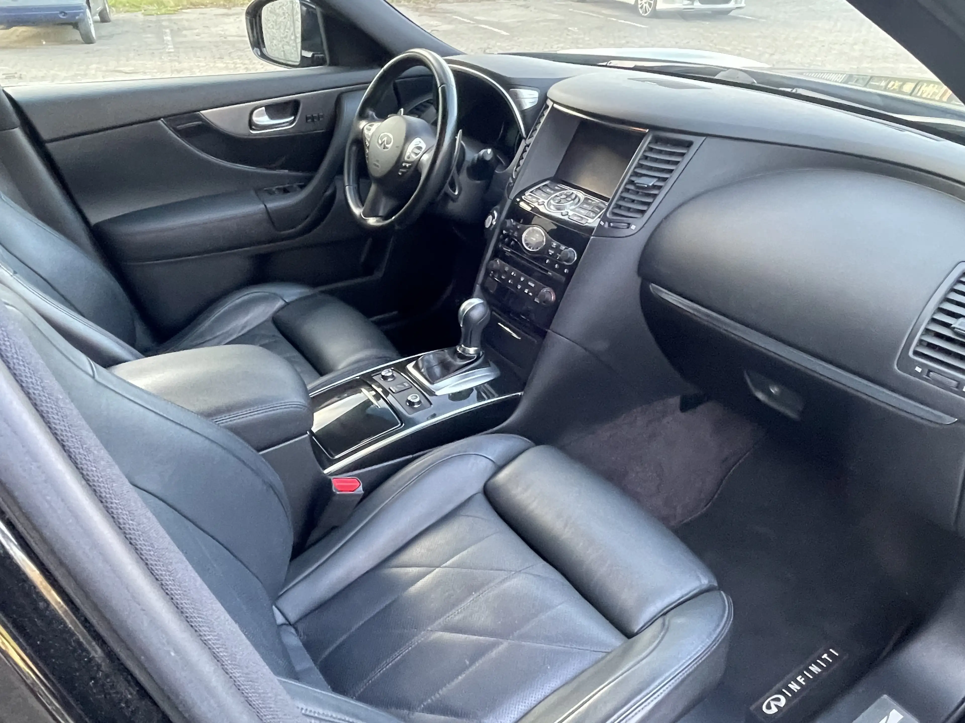 Infiniti QX70 S 3.0 D GT AWD SUV 2.H Voll S-Heft Top Gepflegt — photo 17