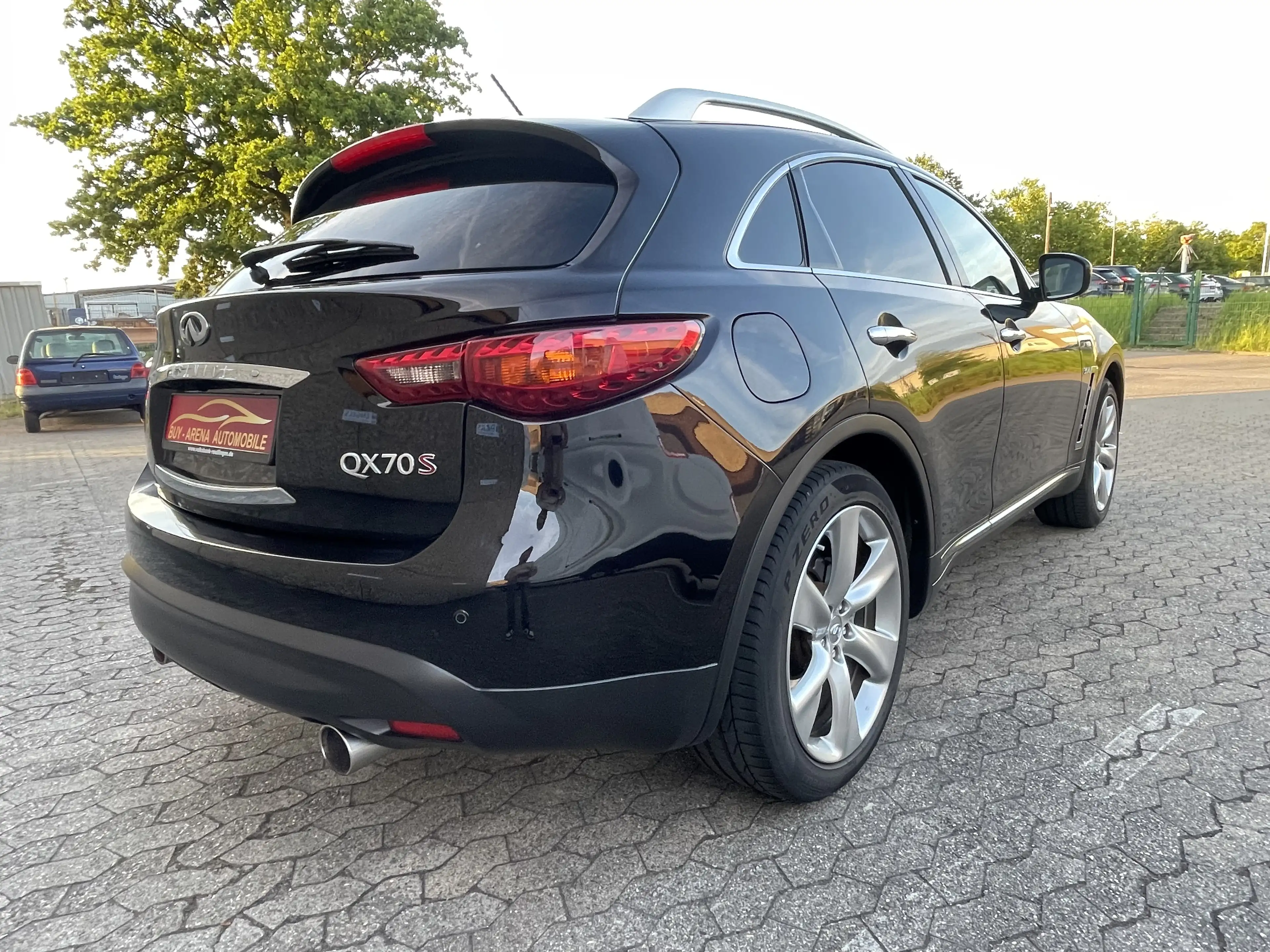 Infiniti QX70 S 3.0 D GT AWD SUV 2.H Voll S-Heft Top Gepflegt — photo 18