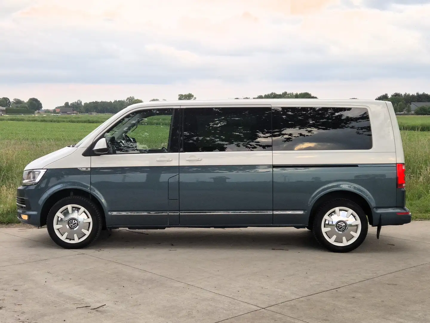 Volkswagen T6 Caravelle dubbel cabine L2H1 Highline Azul - 1
