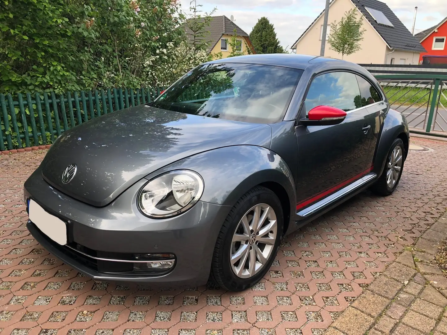 Volkswagen Beetle 1.4 TSI Club & Lounge Edition Grau - 1