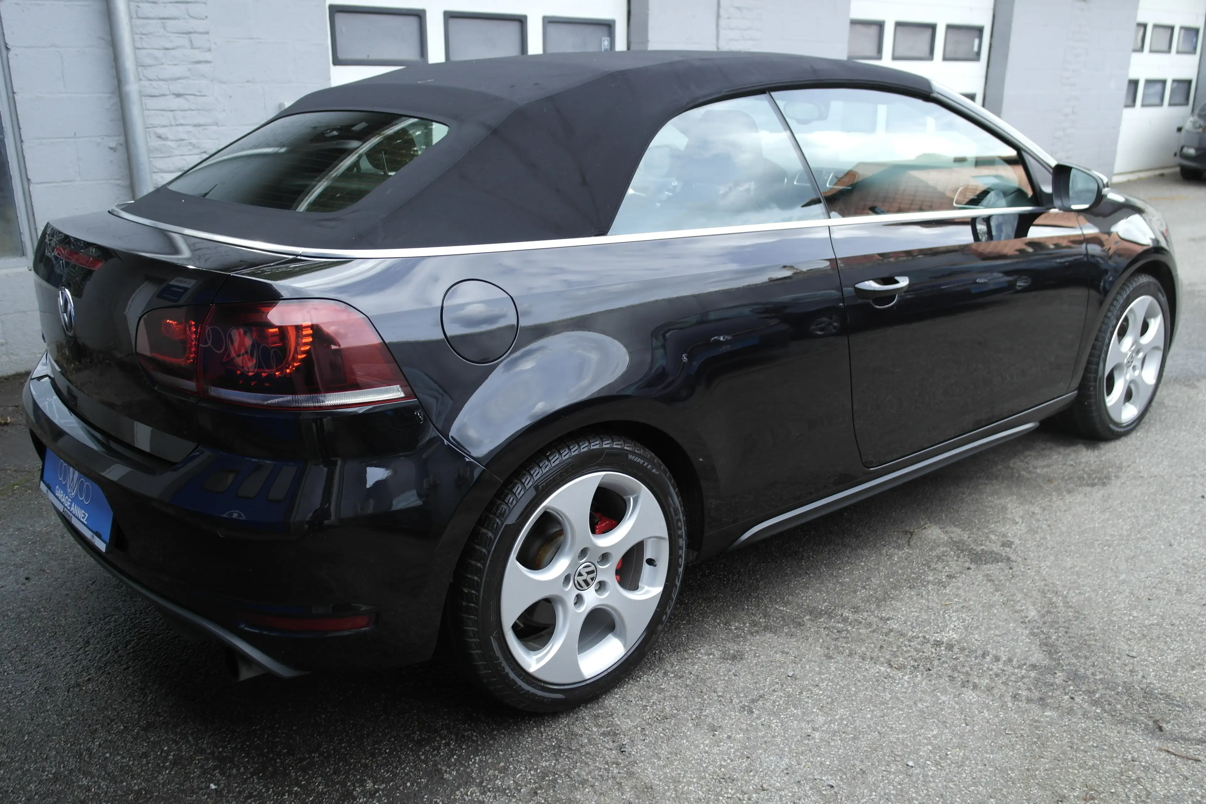 Volkswagen Golf Cabriolet Golf GTI Cabriolet 2.0 TSI DSG — photo 13