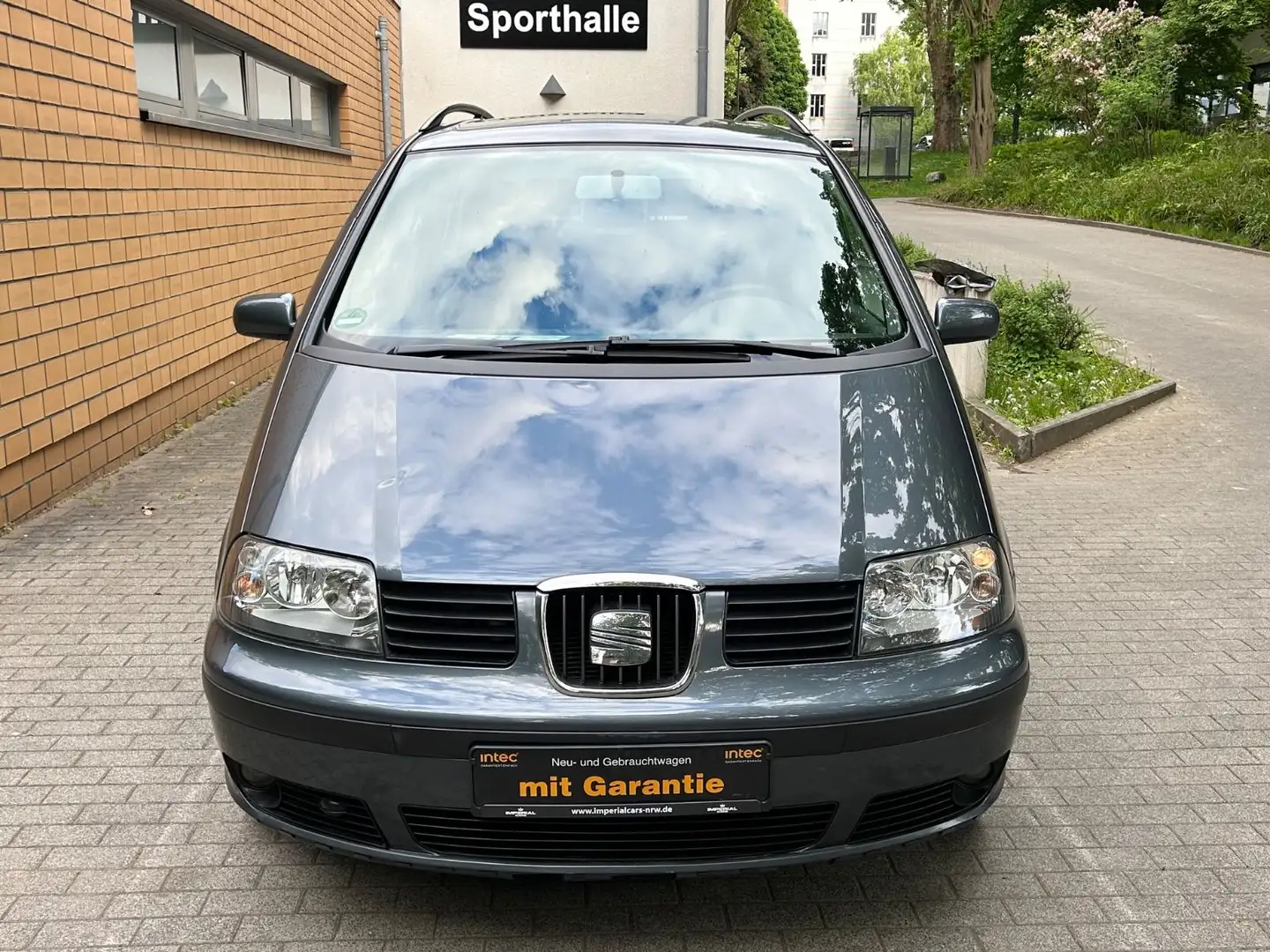 SEAT Alhambra Reference/7-SITZER/KLIMAAUTO/TÜV-NEU/// Серый - 2