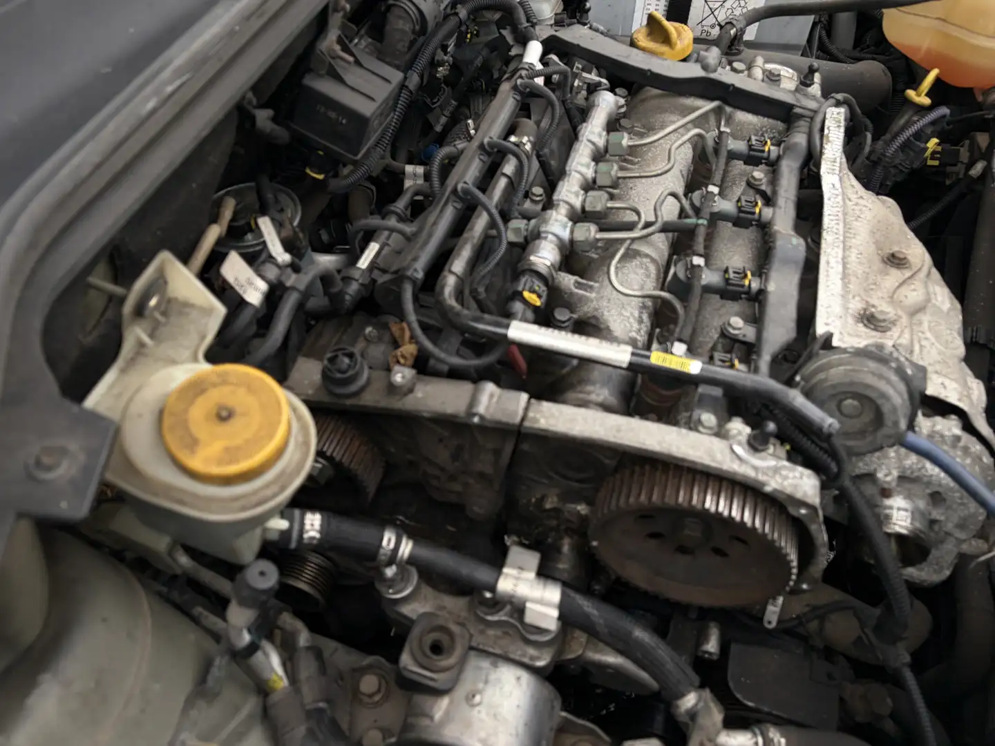 Opel Combo 1.6cdti *DEFEKTE MOTOR*MOTEUR CASSÉ*ENGINE BROKEN* Schwarz - 2