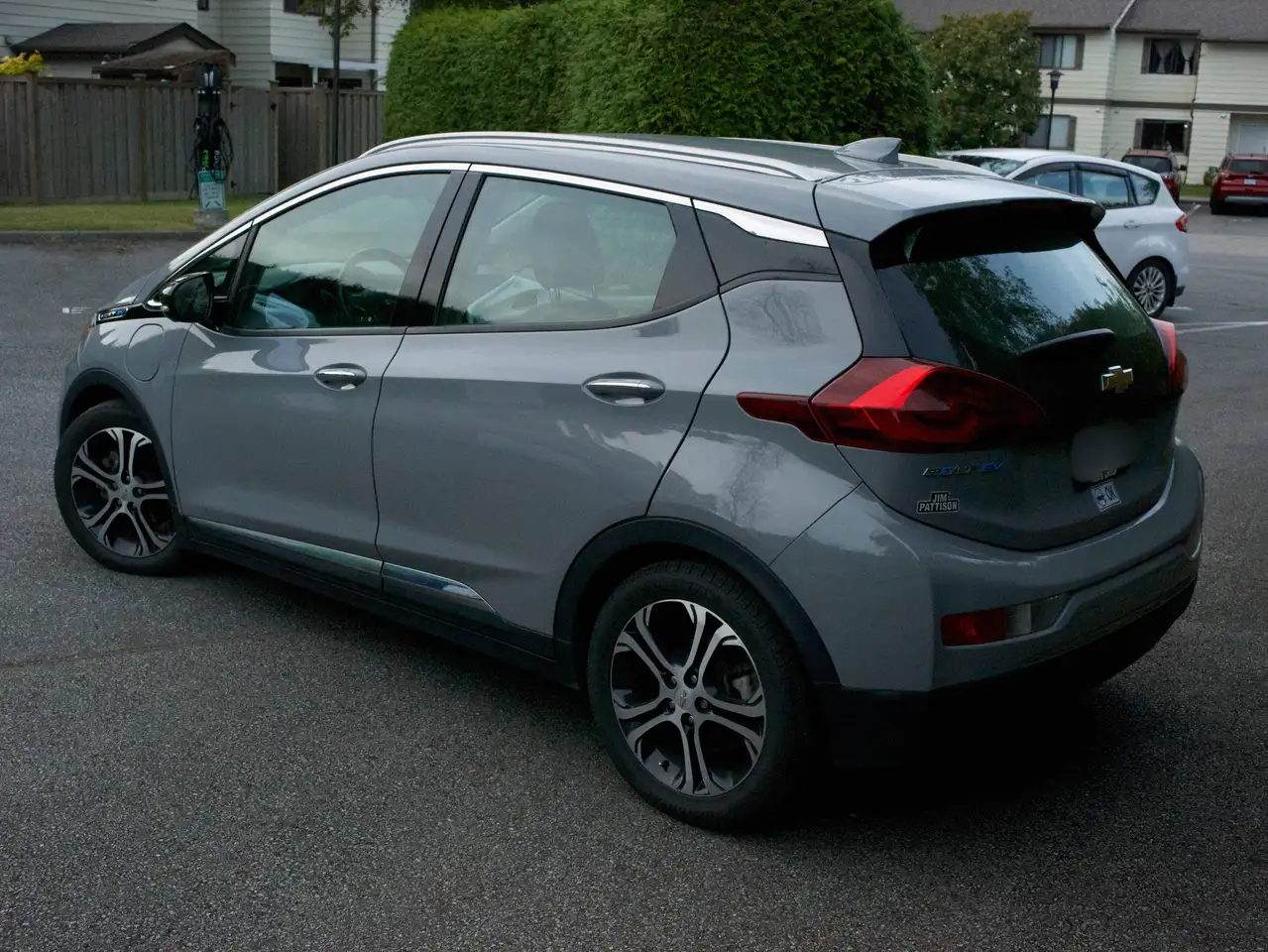 Chevrolet Bolt photo Chevrolet Bolt