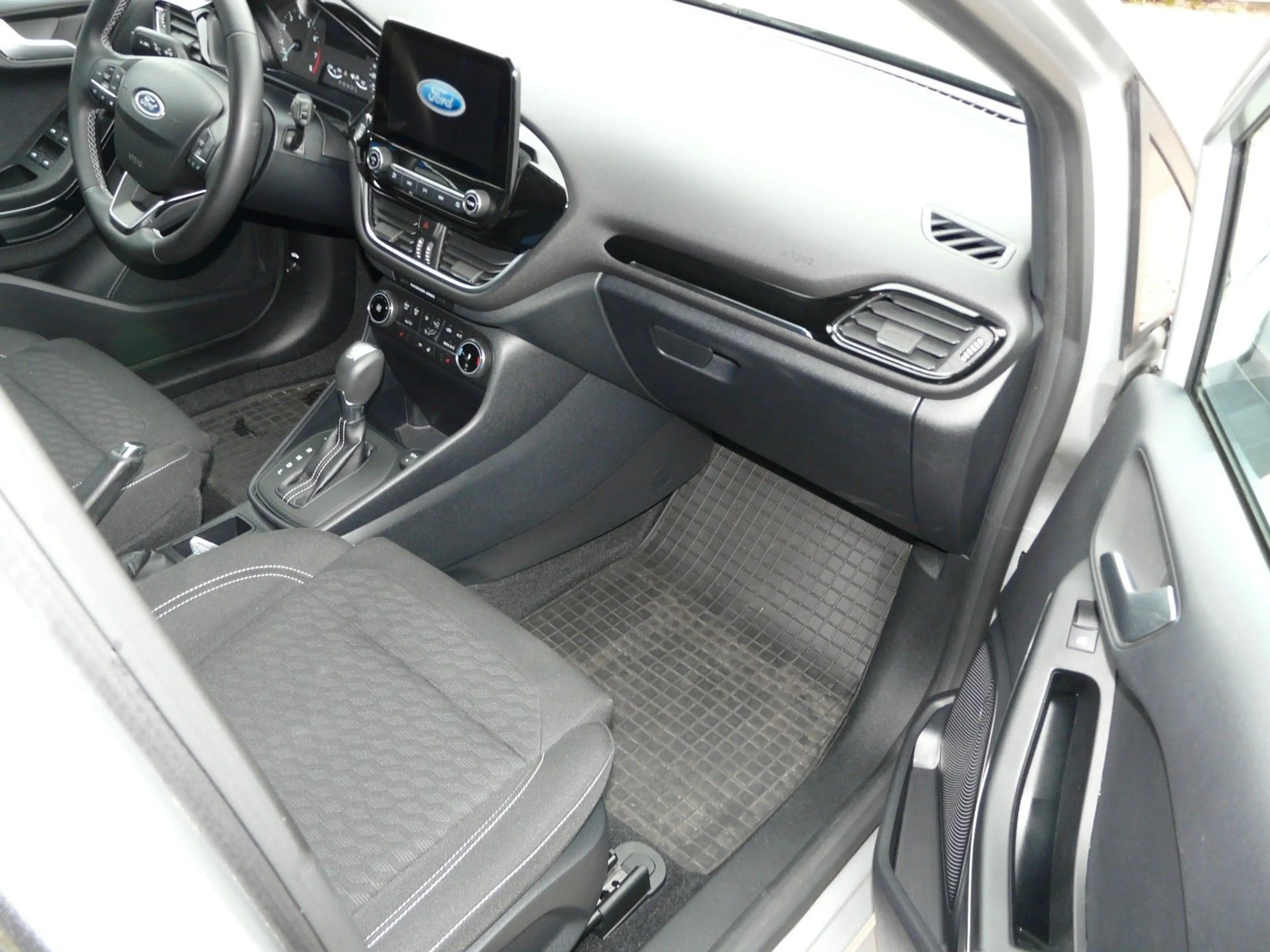 Ford Fiesta Titanium X *Automatik* — photo 15