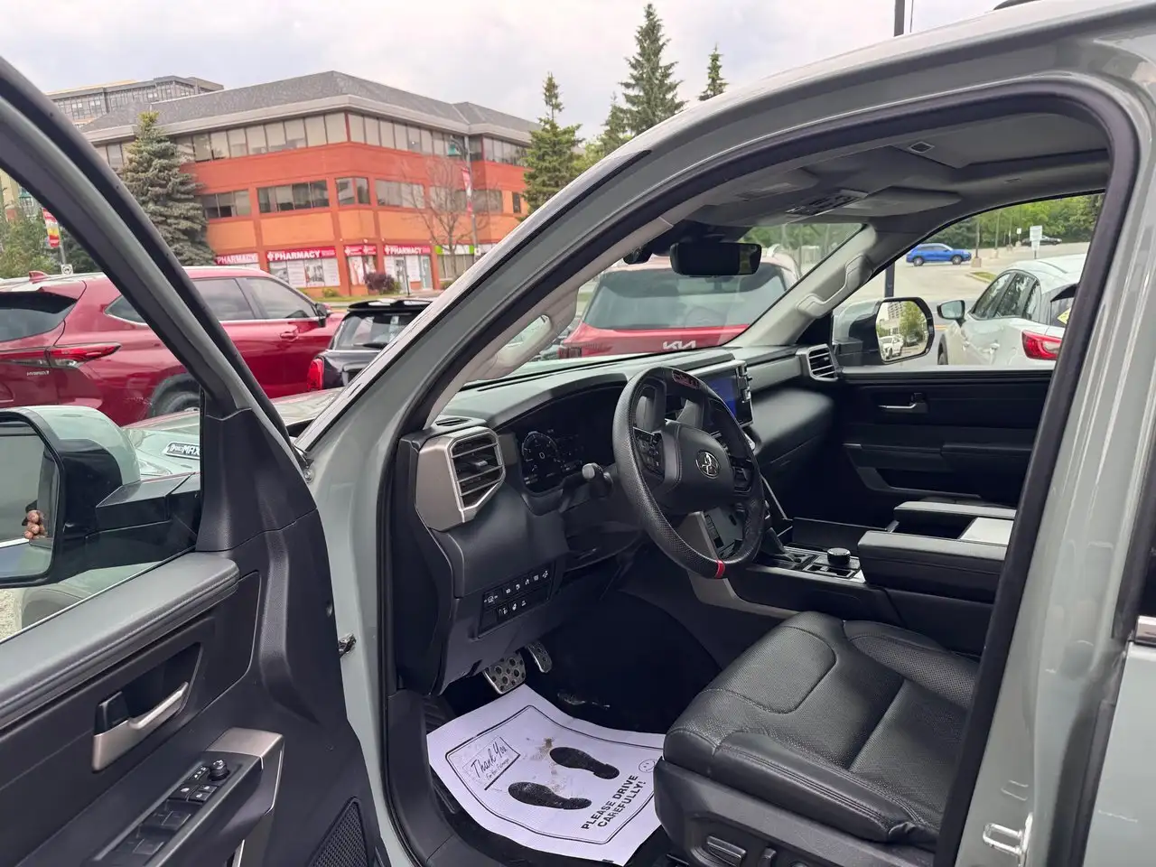 Toyota Sequoia photo Toyota Sequoia