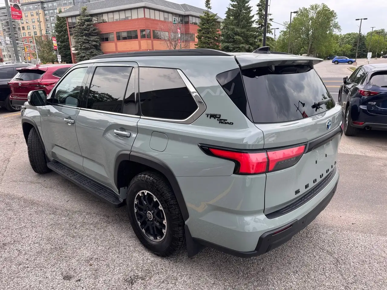 Toyota Sequoia photo Toyota Sequoia