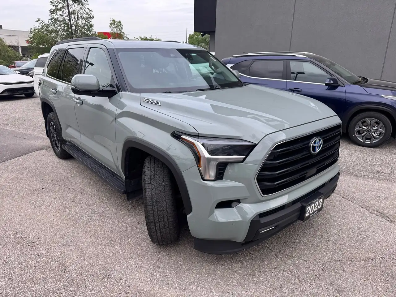 Toyota Sequoia photo Toyota Sequoia